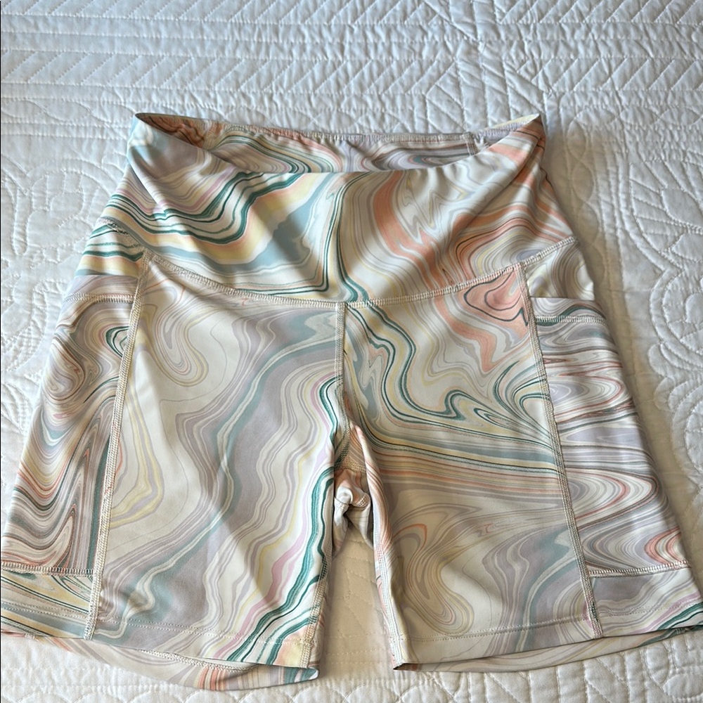 Marble Pattern Women's Workout Shorts